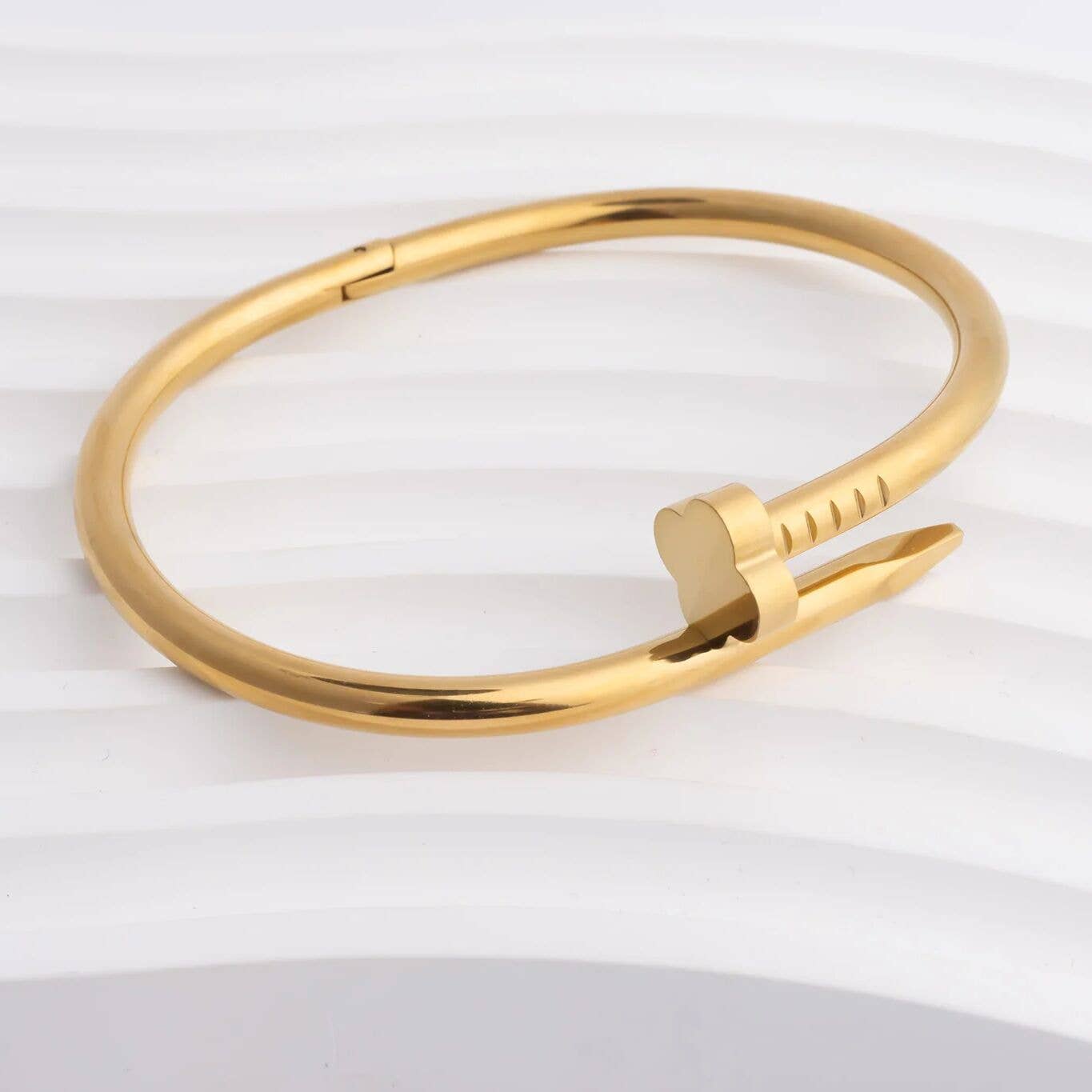Greer Floral Nail Bangle